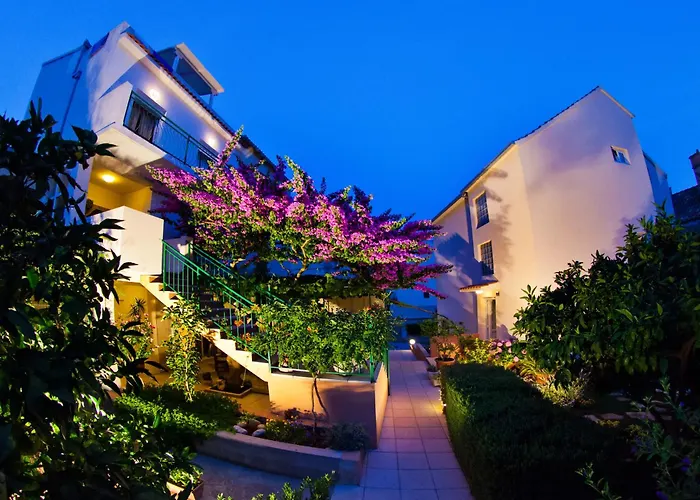 Apartments Dubra