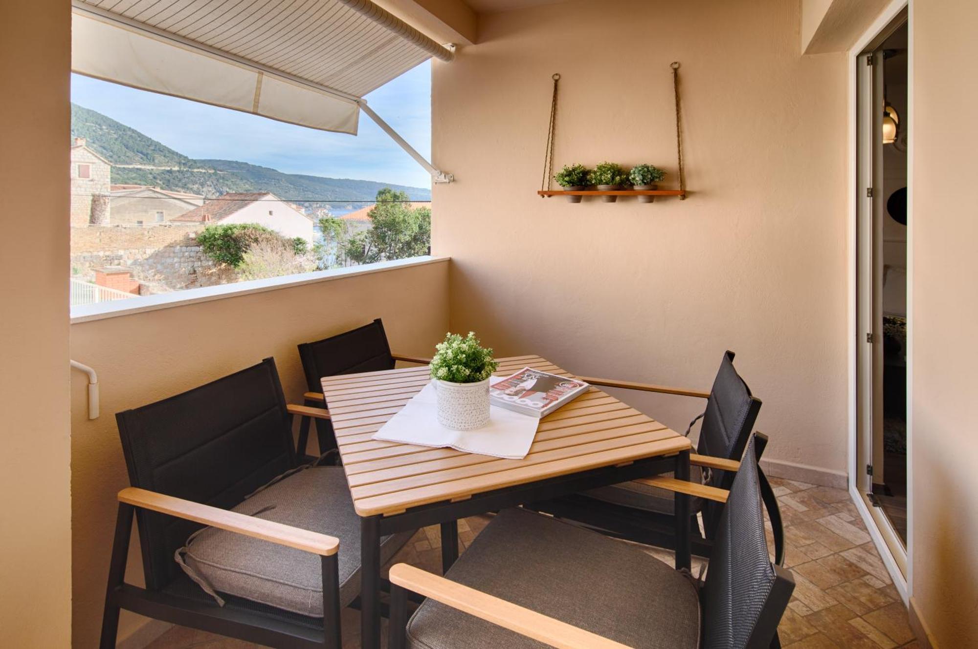 Dubra Apartment Komiza